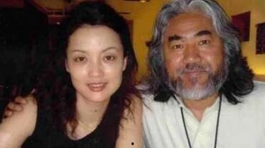 爆料导演妻子是谁啊视频,揭秘幕后的爱情故事 第2张 爆料导演妻子是谁啊视频,揭秘幕后的爱情故事 第2张