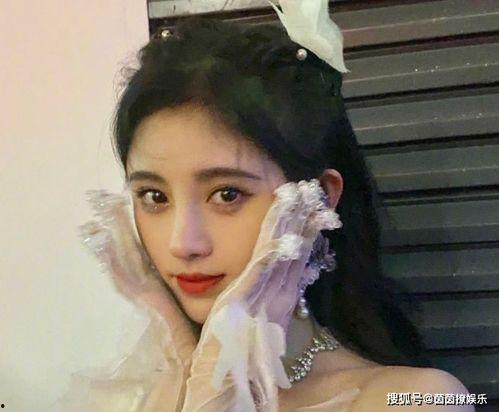 娱乐吃瓜美女耍大牌,美女明星耍大牌背后的真相揭秘 第1张 娱乐吃瓜美女耍大牌,美女明星耍大牌背后的真相揭秘 第1张